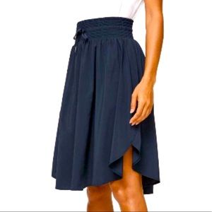 NWOT Lululemon Everyday Skirt Navy Size 6
